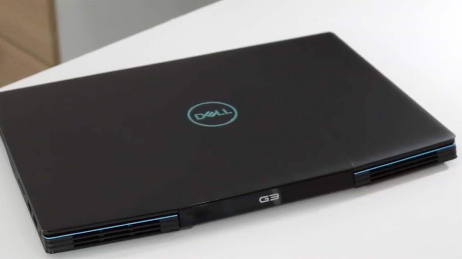 Análise notebook gamer Dell G3: Design e Acabamento