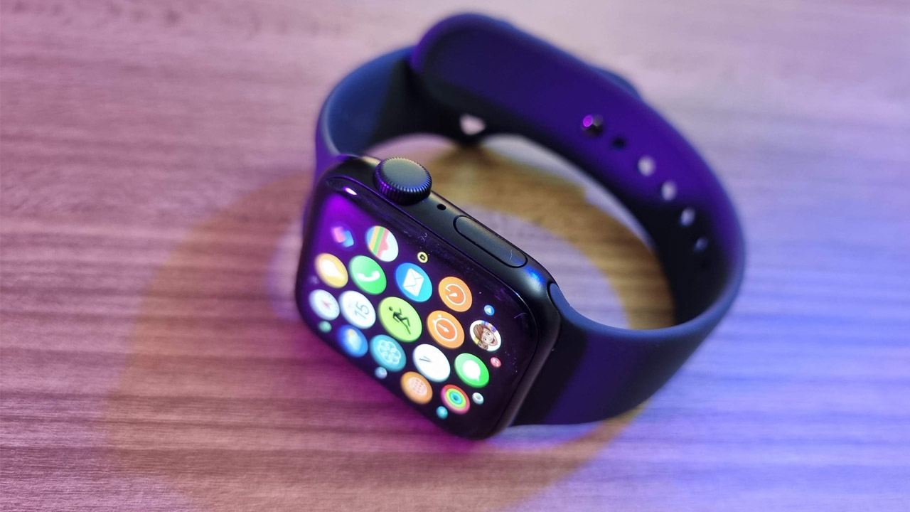Design do Apple Watch SE 2022 segue o padrão de outros relógios Apple